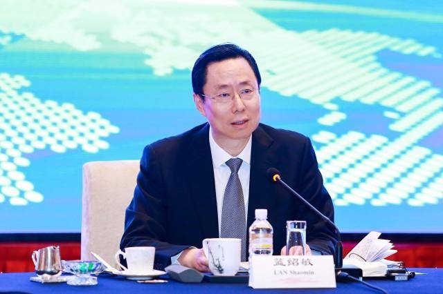 15379330642967.jpg 2018南京市長國際咨詢會2.jpg